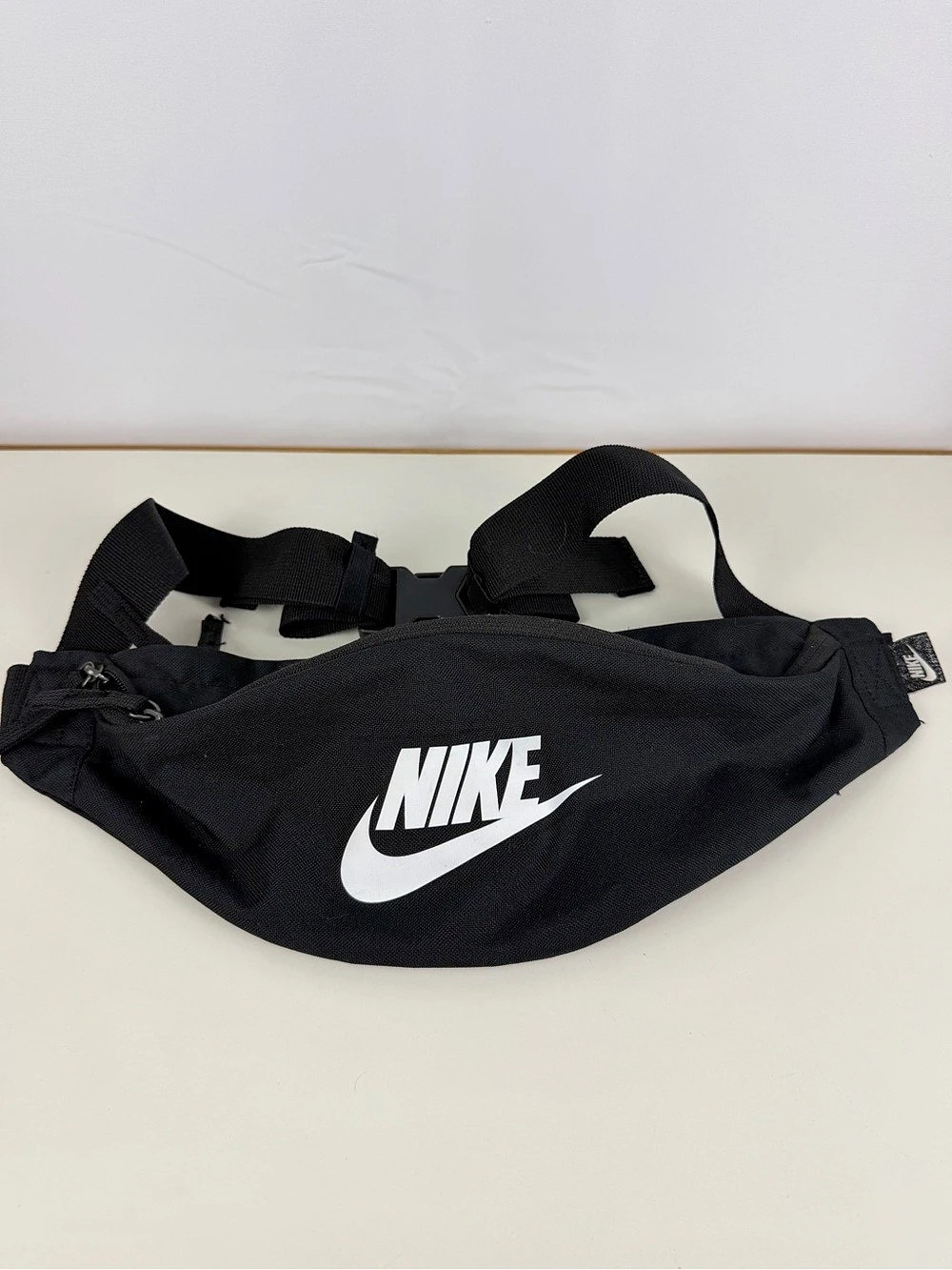 Nike Heritage Black Fanny Pack Waist Bag Crossbody Sling White Swoosh